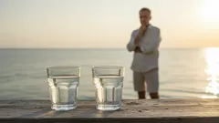 Jos suolapitoista kivennäisvettä voi juoda, miksi merivettä ei voi juoda?