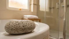 Miksi kantapäät pahenevat hohkakiven käytön jälkeen – tieteellinen selitys